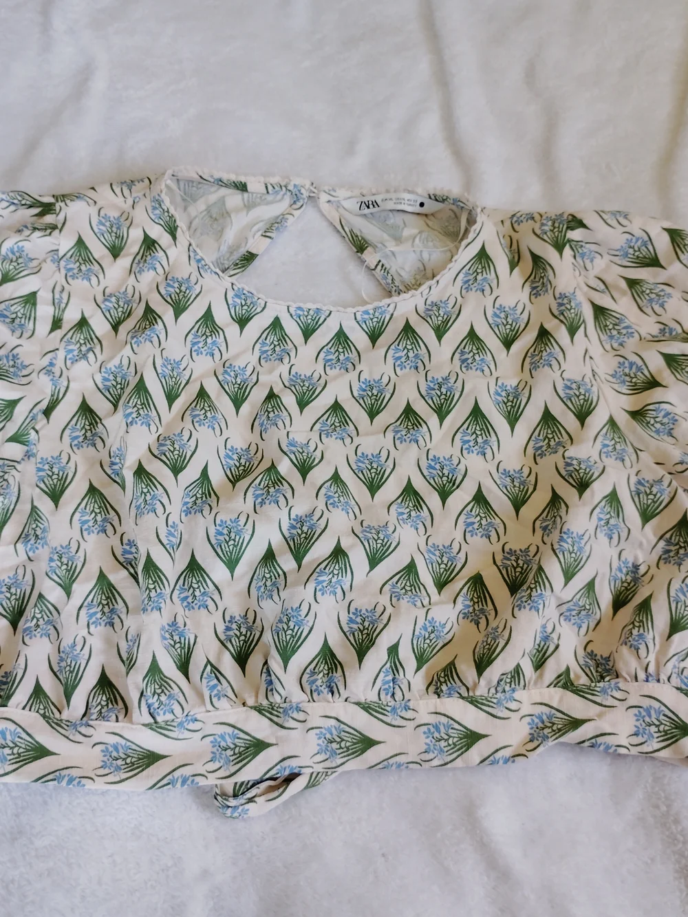 Zara Cream Floral Print Cropped Puff Sleeve Top - Backless, BOHO, Casual,Comfort
